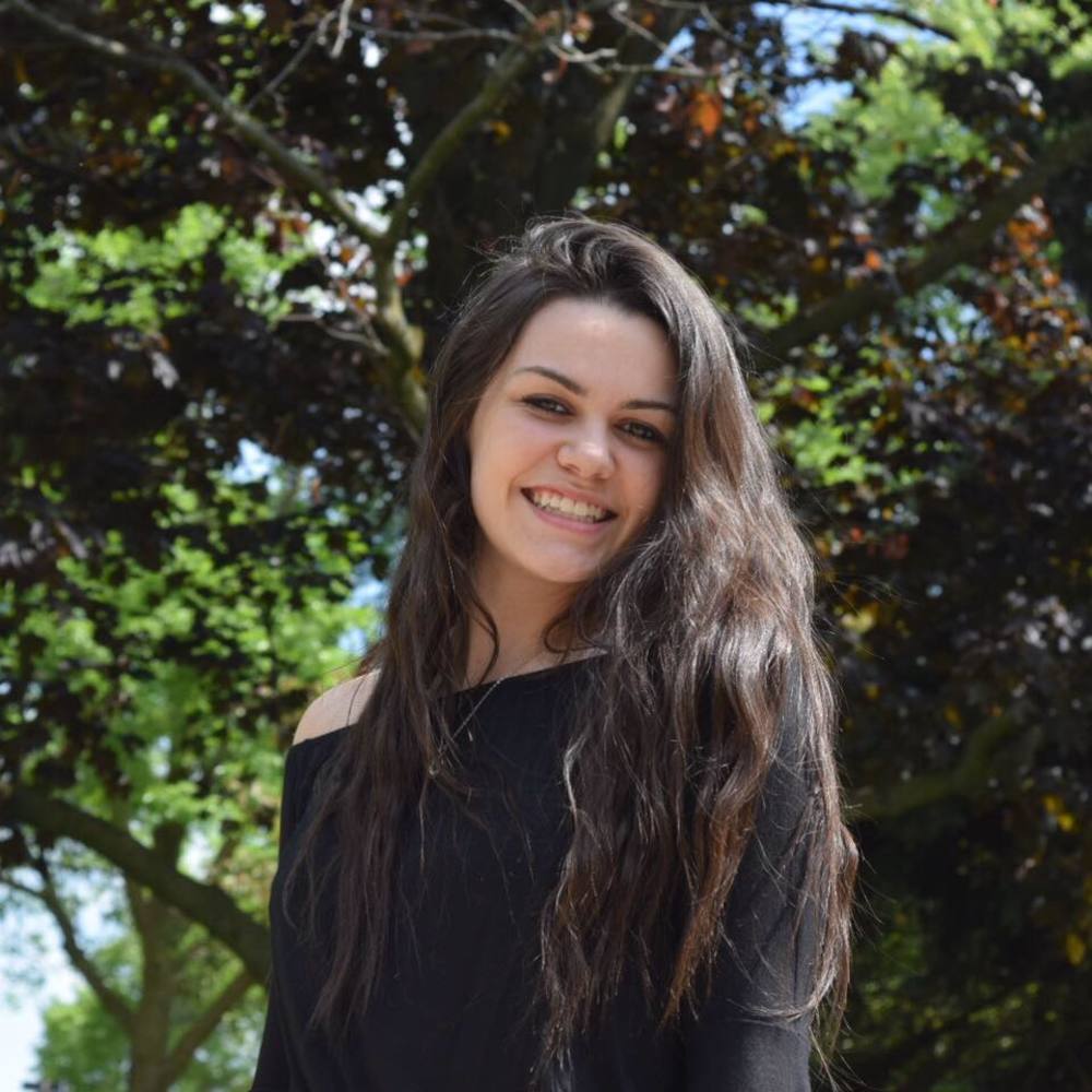 Meet your Posher, Alayna